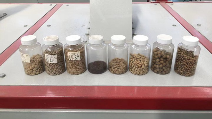 small livestock feed pellet machine in Botswana